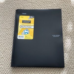 NEW Mead Five Star 2 Pocket Premium Stay Put Folder Black with Dividers Plastic